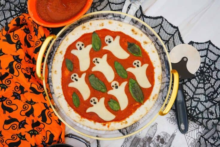 Phantom Pies: Spooky Faces on Mini Slices