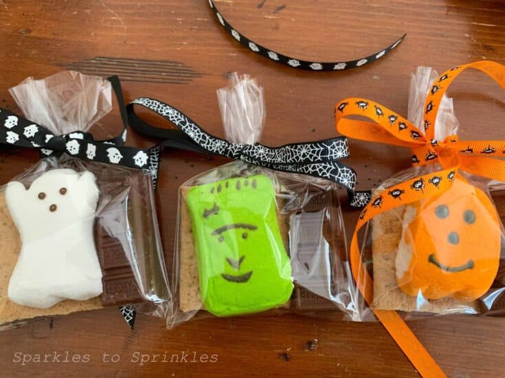 Tiny Campfire Critters: No-Bake Halloween S'mores