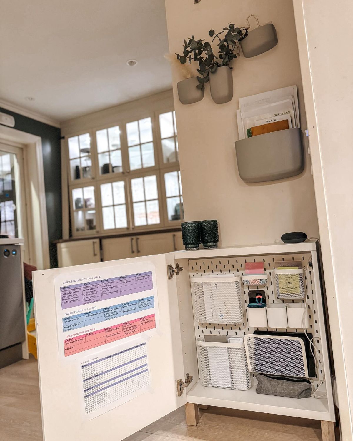 Effortless Family Organizer Station