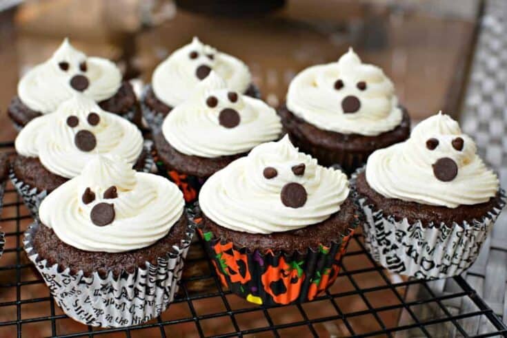 Mini Phantom Cupcakes with Fluffy Marshmallow Frosting