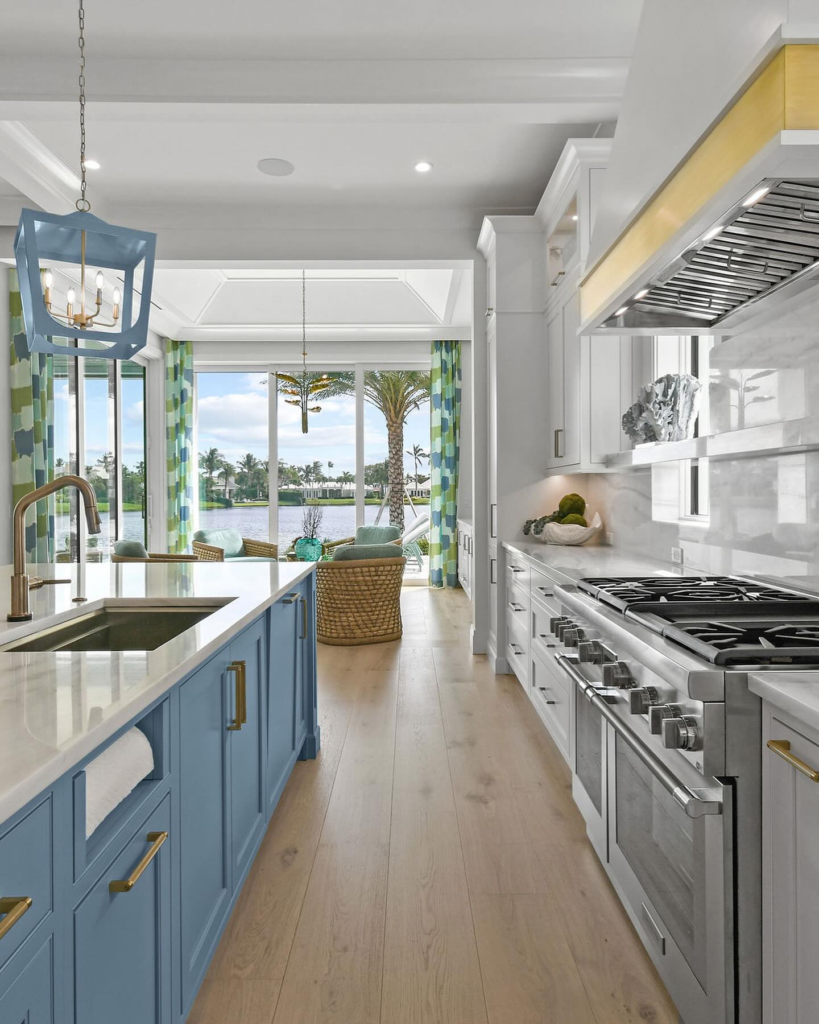 Sky-Inspired Ceiling Vibes