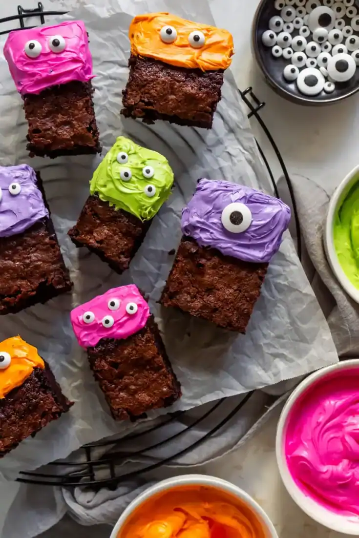 Creepy-Crawly Chocolate Brownie Bar