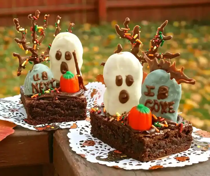 Spooktacular Brownie Patch with Cookie Ghosts