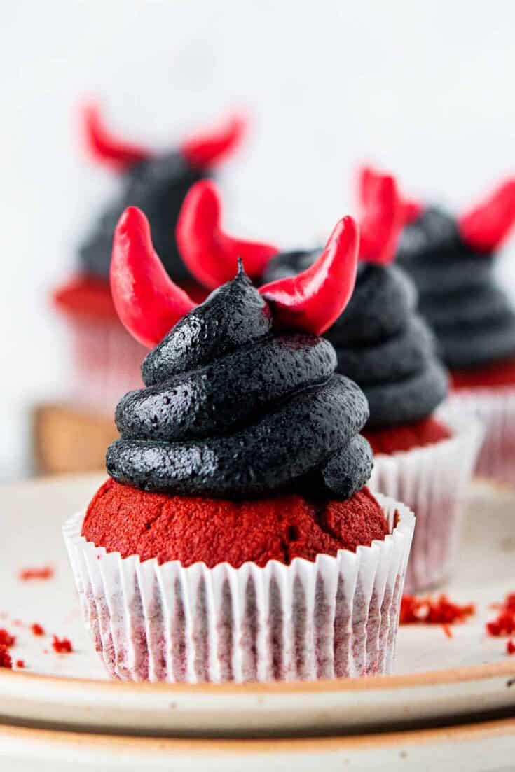 Scarlet Mischief Cupcakes