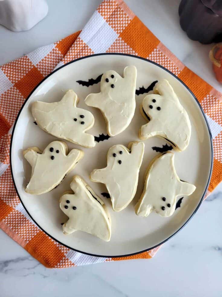 Phantom Sandwich Cookies: White-Chocolate Boo Bites