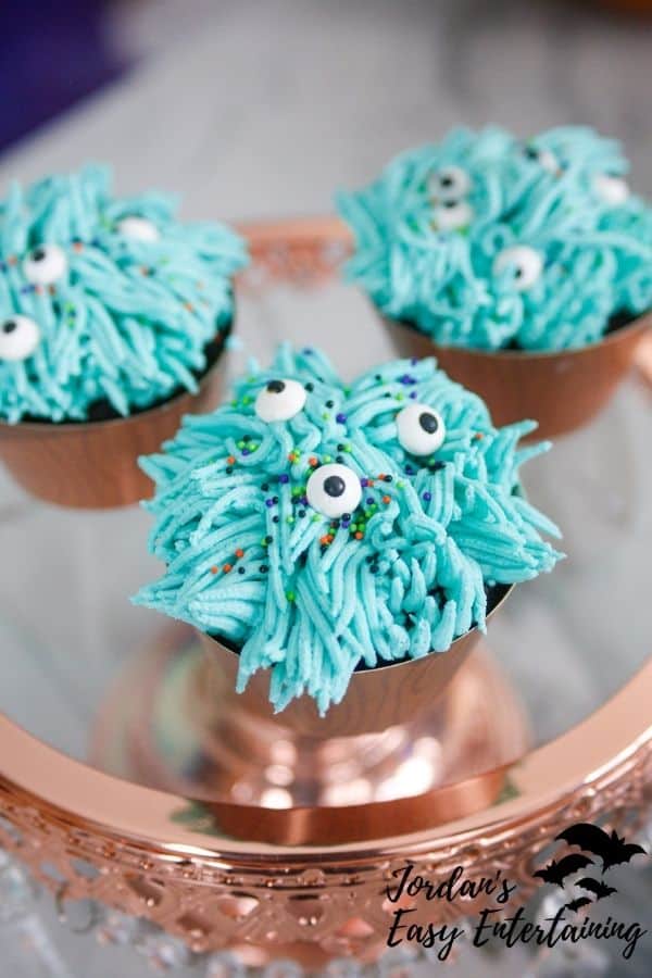 Googly-Grass Monster Cupcakes