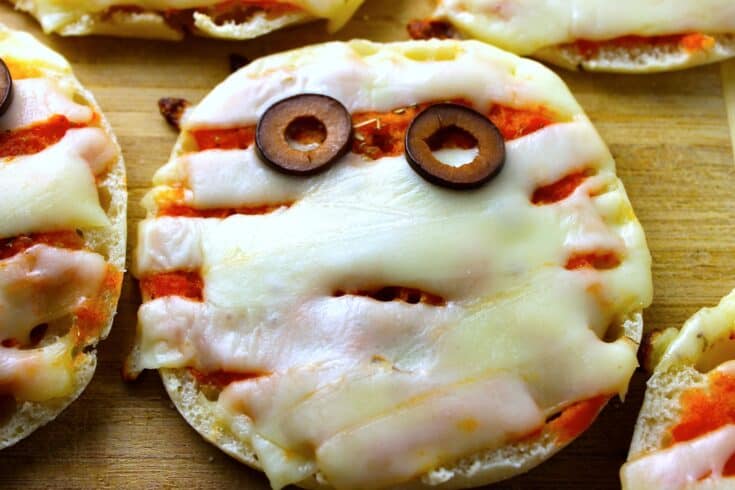 Muffin Mummies: Bite-Sized Pizza Spooks