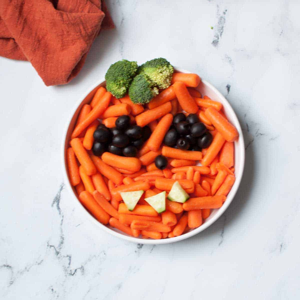 Grinning Pumpkin Veggie Platter