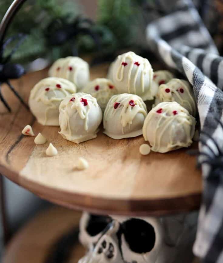 Mummy-Wrapped Pumpkin Cheesecake Bites