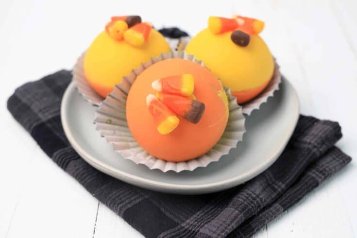 Cocoa Cauldrons: Spooky Hot Chocolate Surprises