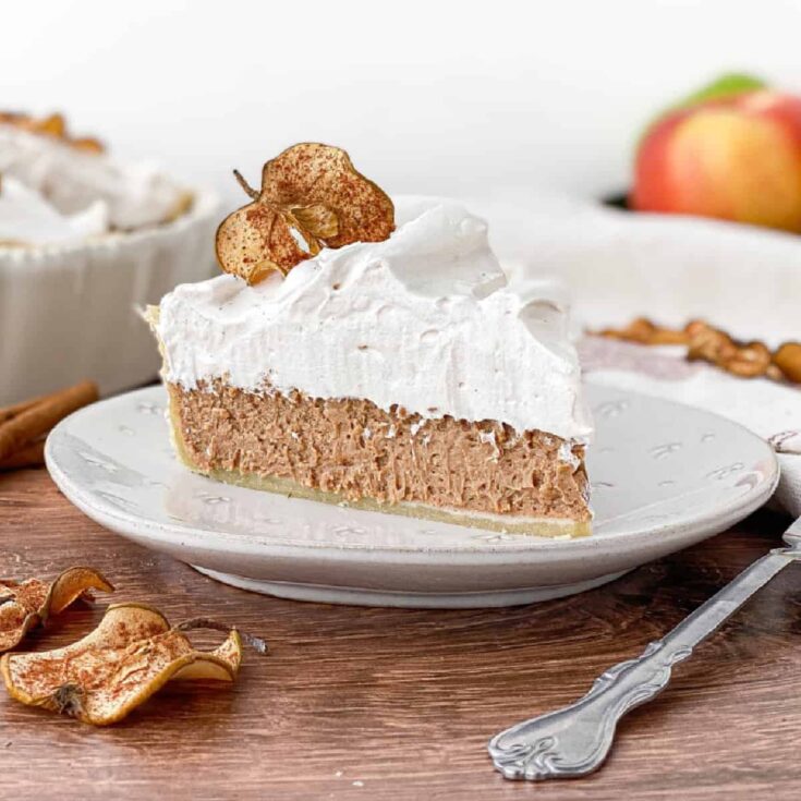 Cinnamon-Cloud Cream Pie