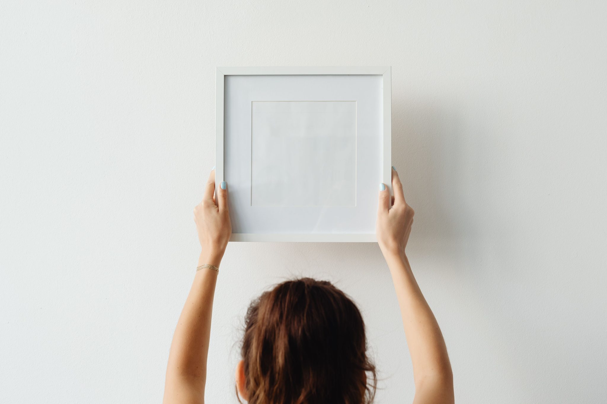 Assemble a Thrifted-Frame Gallery
