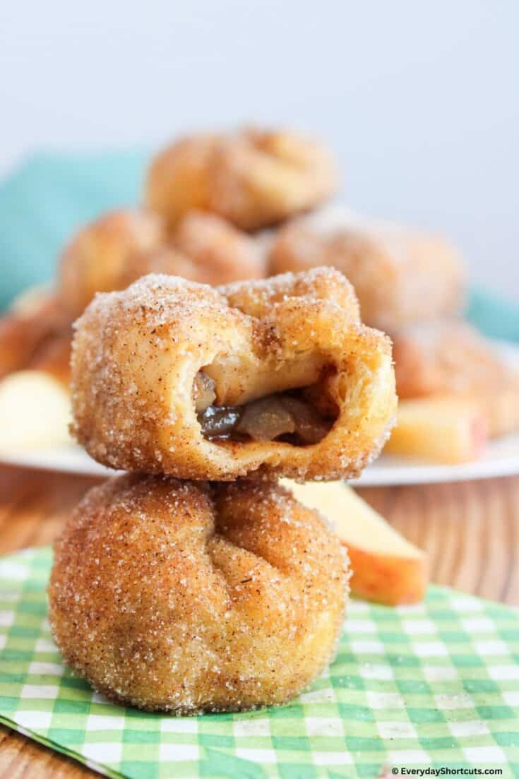 Maple-Spice Orchard Puff Pockets