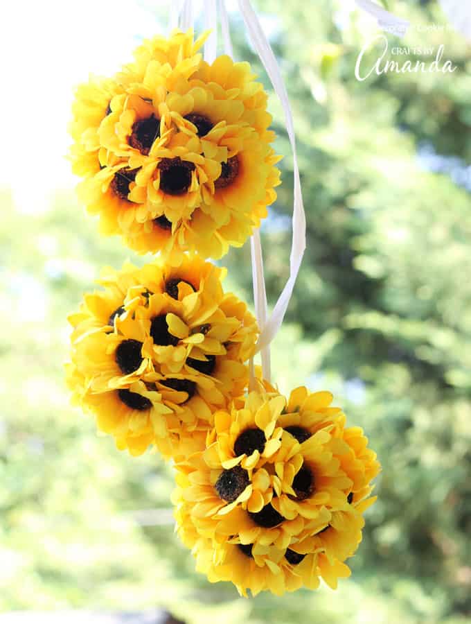 Sunny Kissing Ball Centerpieces