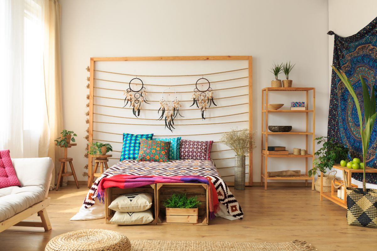 Cozy Rope Headboard Wall Feature