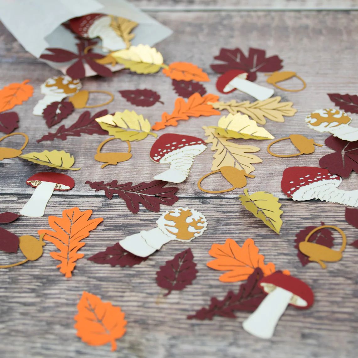 Woodland Table Scatter