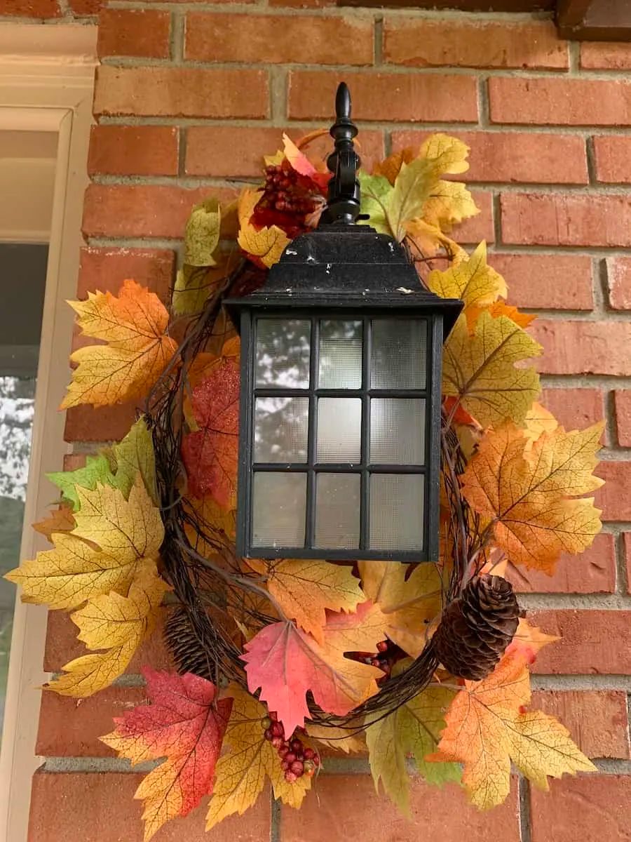 Autumn Leaves on a Dime: Faux Garland That Becomes a Wreath