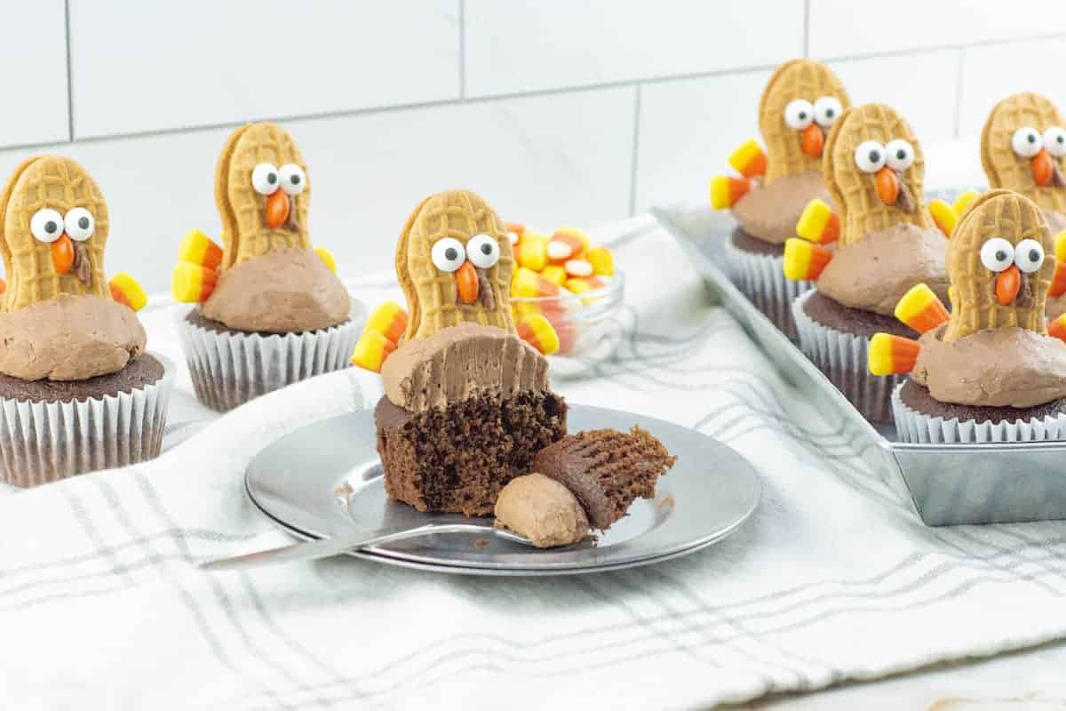 Harvest Peanut-Butter Gobbler Cupcakes
