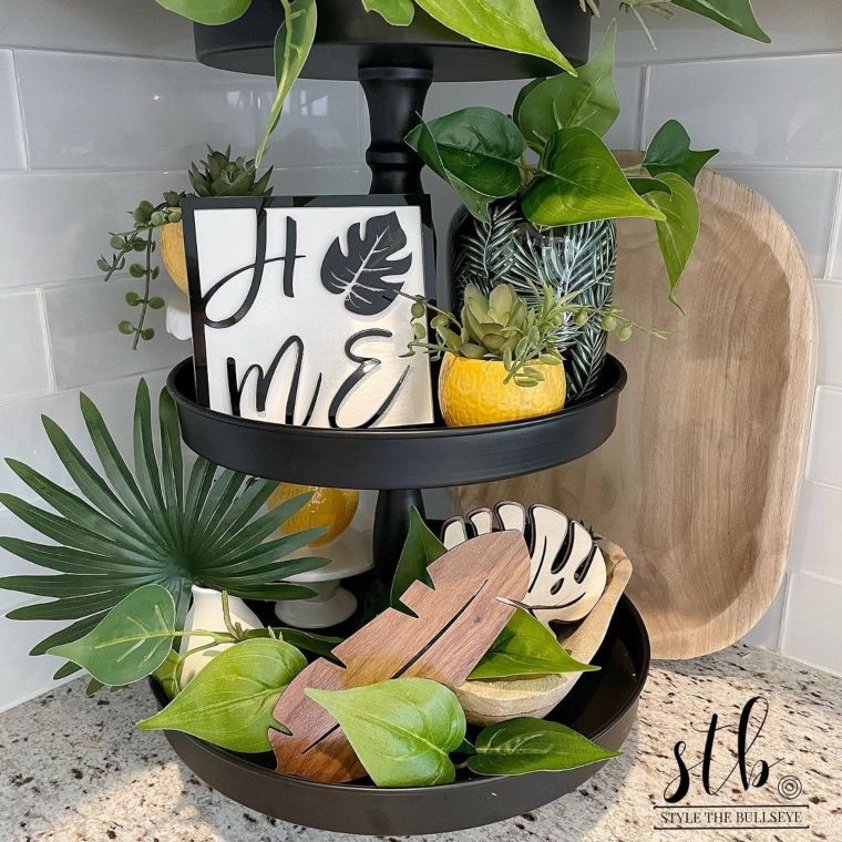 Charming Summer Idea: Tropicalthemed Threetier Display