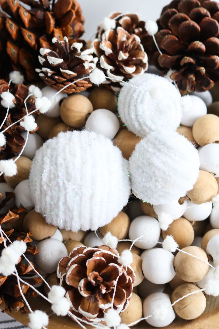 Winter-White Pipe Cleaner Snow Balls