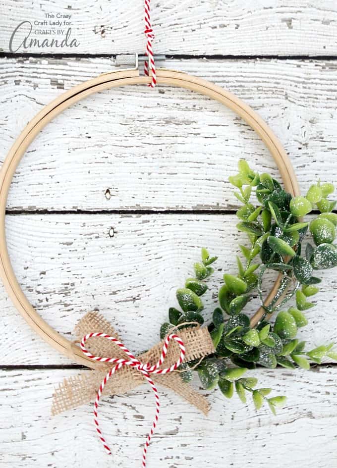 Winter Embroidery Hoop Wreath: Quick, Customizable Seasonal Centerpiece