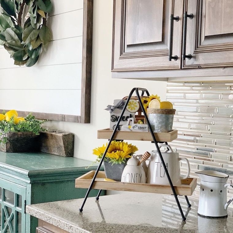 Charming Summer Idea: Twotiered Tea Tray