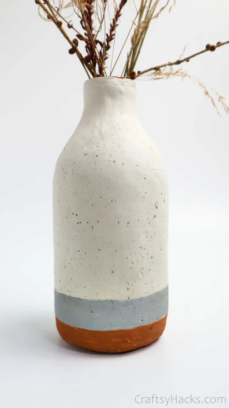 Bottle Vase Makeover: Minimalist Winter Upcycle