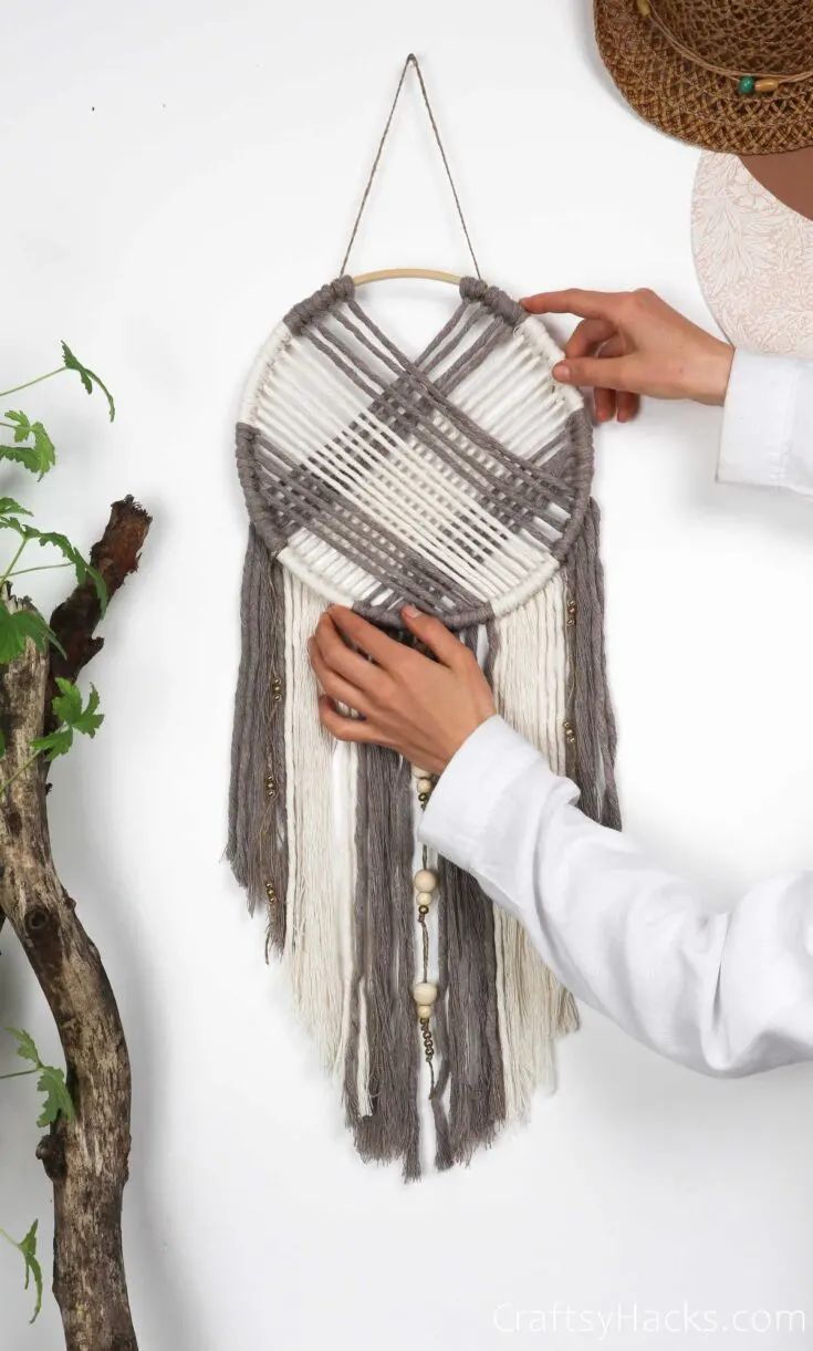 Dreamcatcher Deco: Cozy Boho Winter Wall Hangings