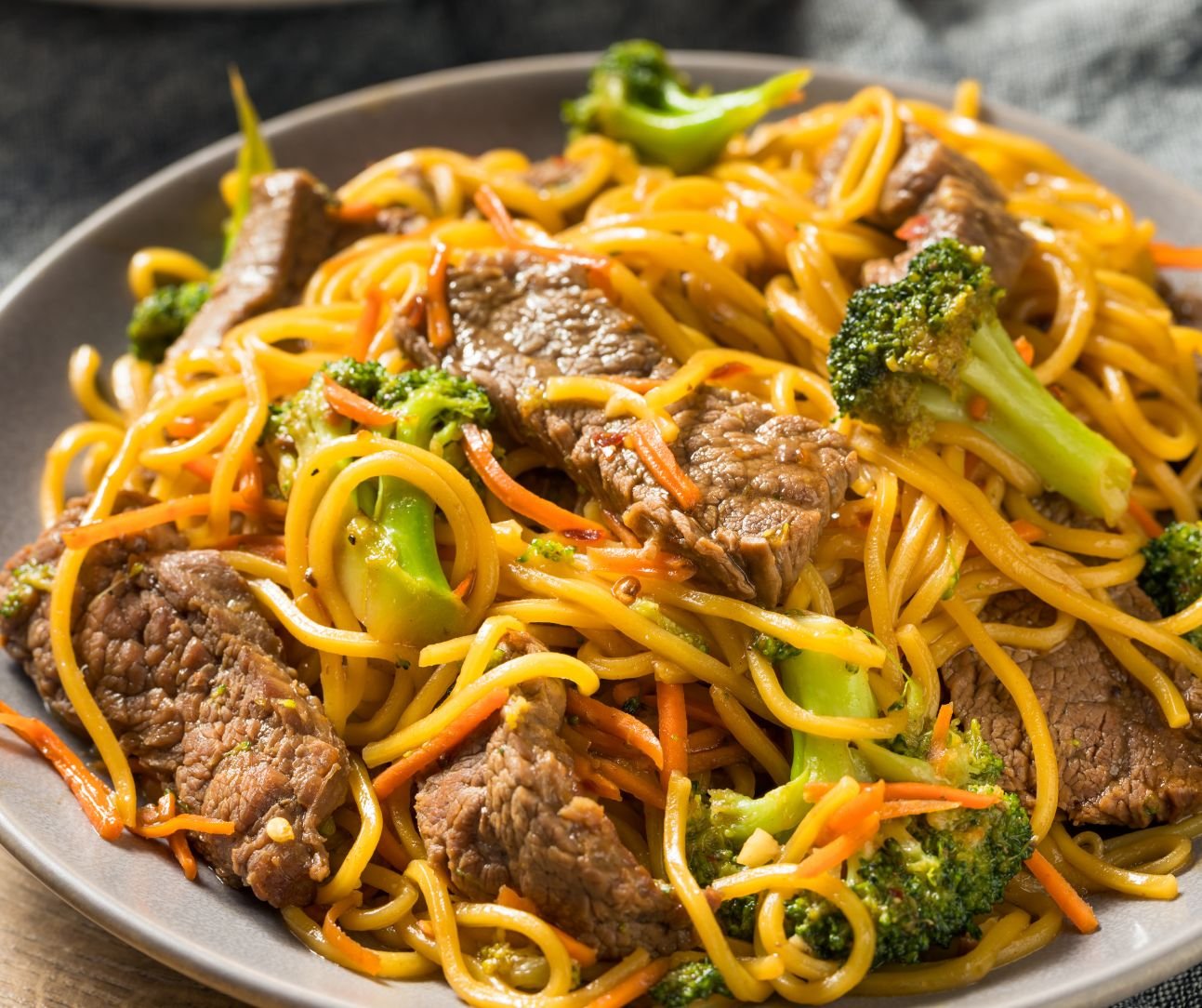 Savory Beef and Veggie Lo Mein Stir-Fry