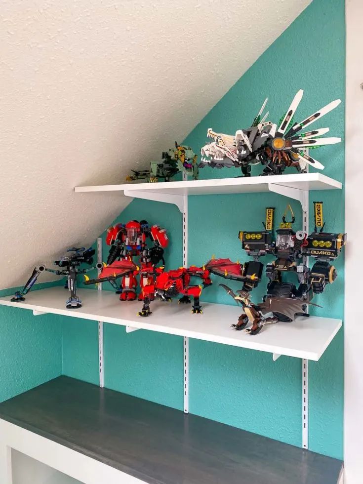 Adjustable Wall-Mounted Shelving for Displaying Memorabilia
