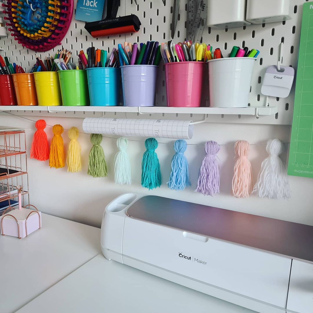 Spectrum Station: Color-Blocked Craft Corner
