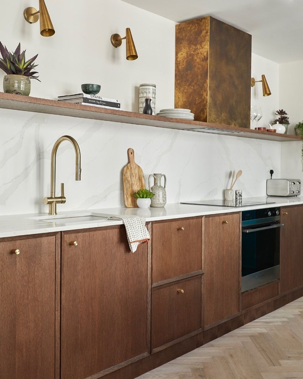 Elevate Your Space: Wood Kitchens Across Design Trends