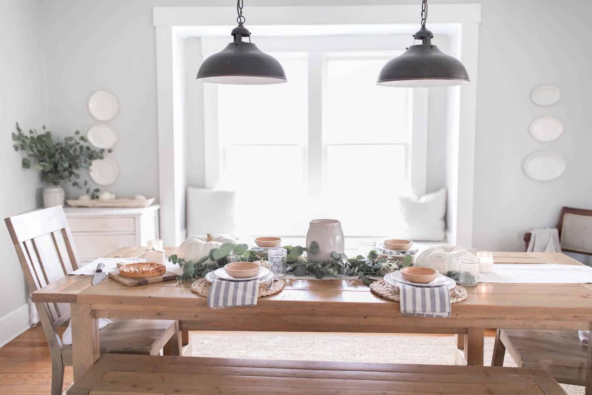 Casual Farmhouse Holiday Spread