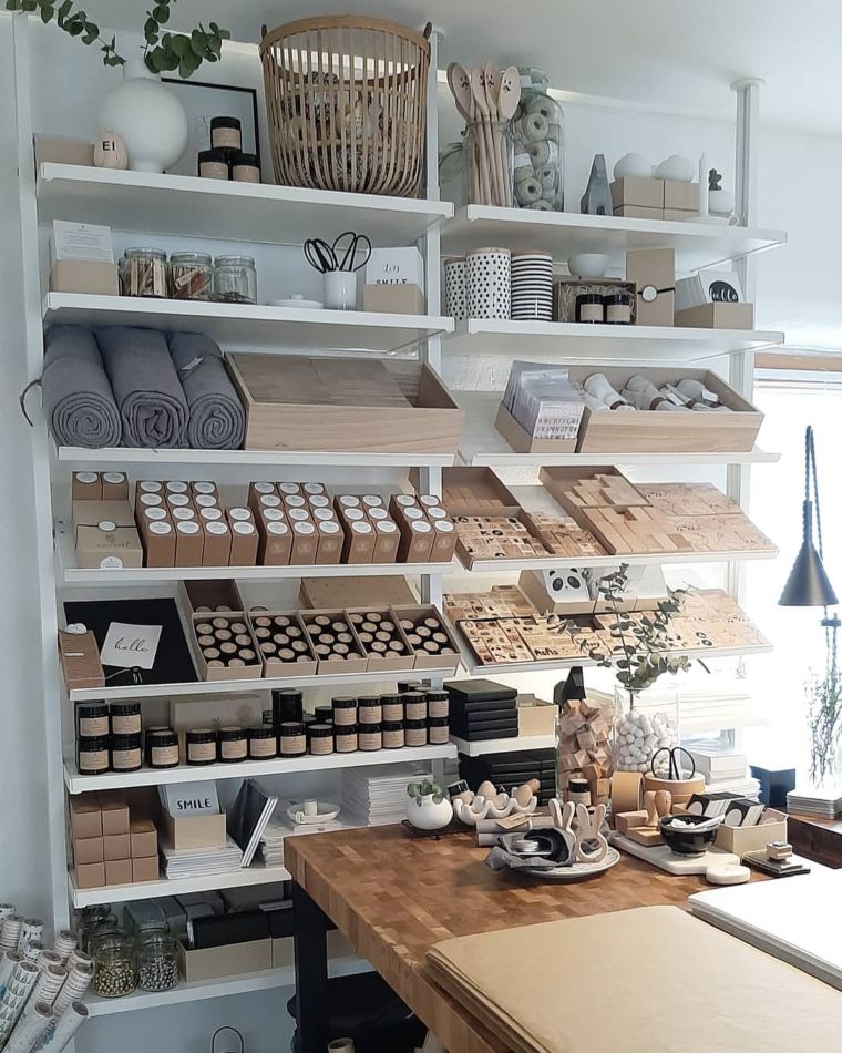 Pack-and-Ship Studio