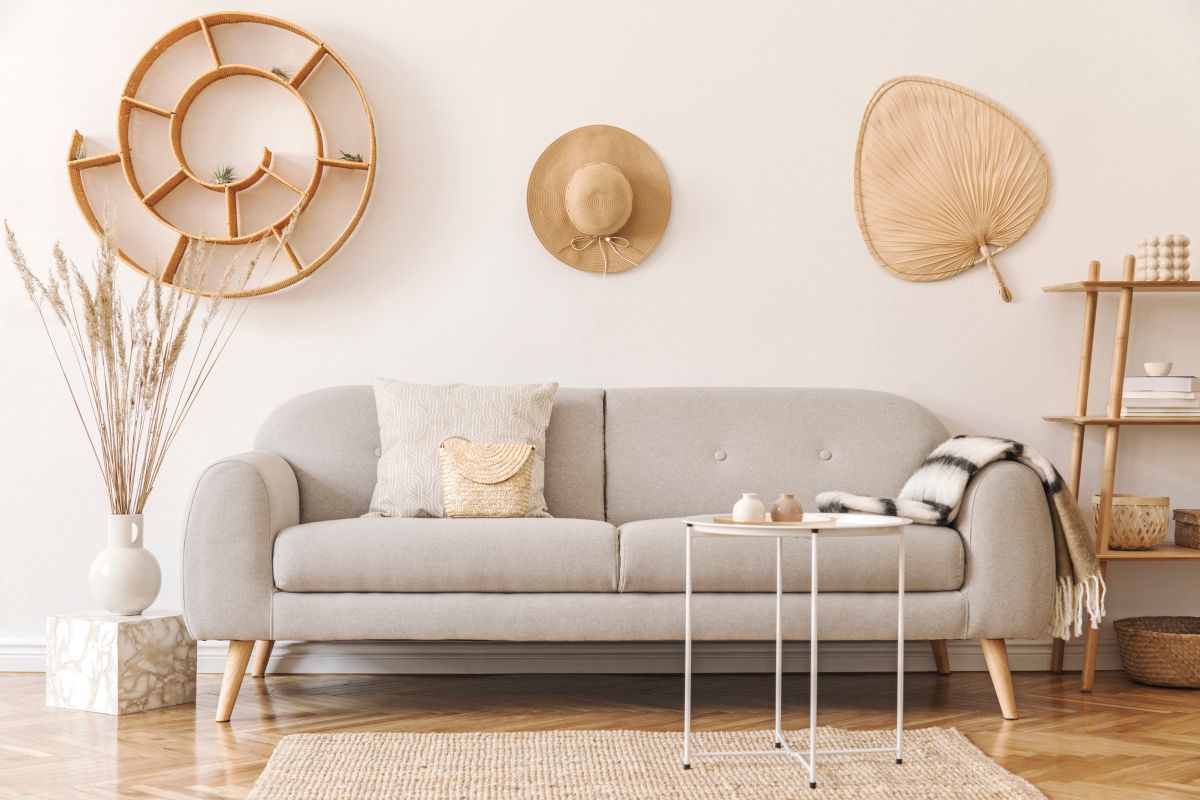 Curved Spiral Display Shelf