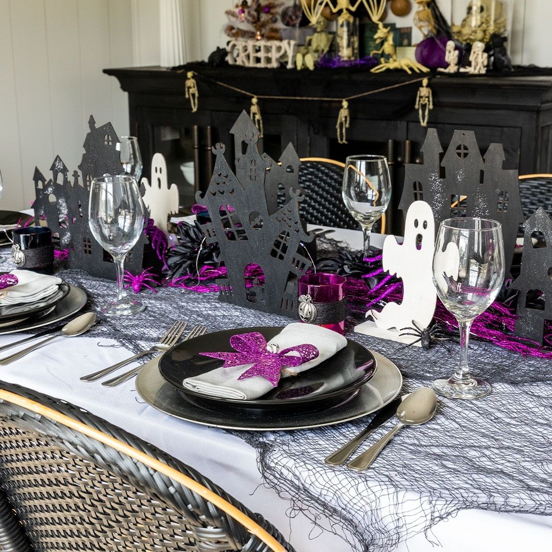 Spooky Glam Halloween Table on a Budget