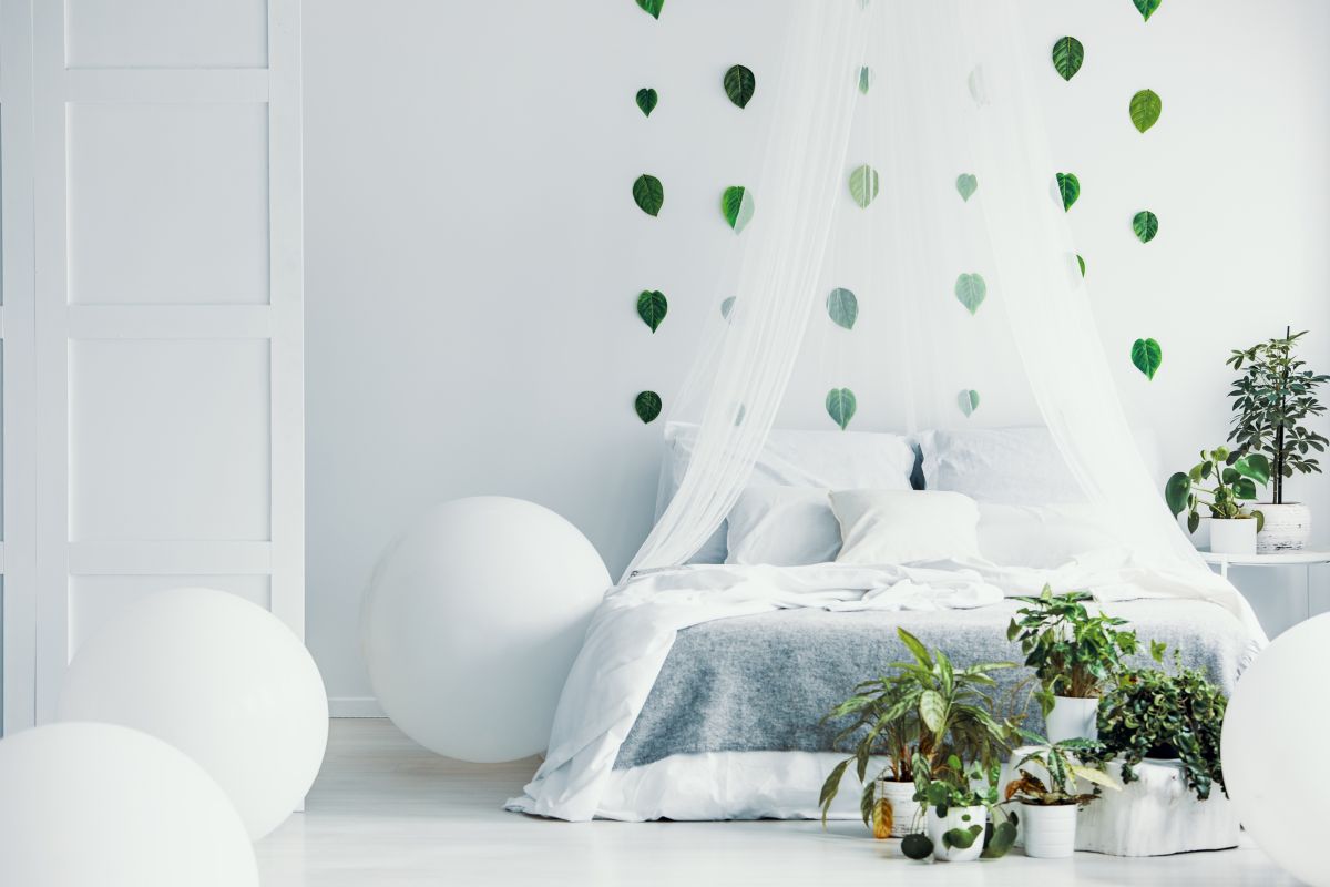 Dreamy DIY Canopy Bed Magic