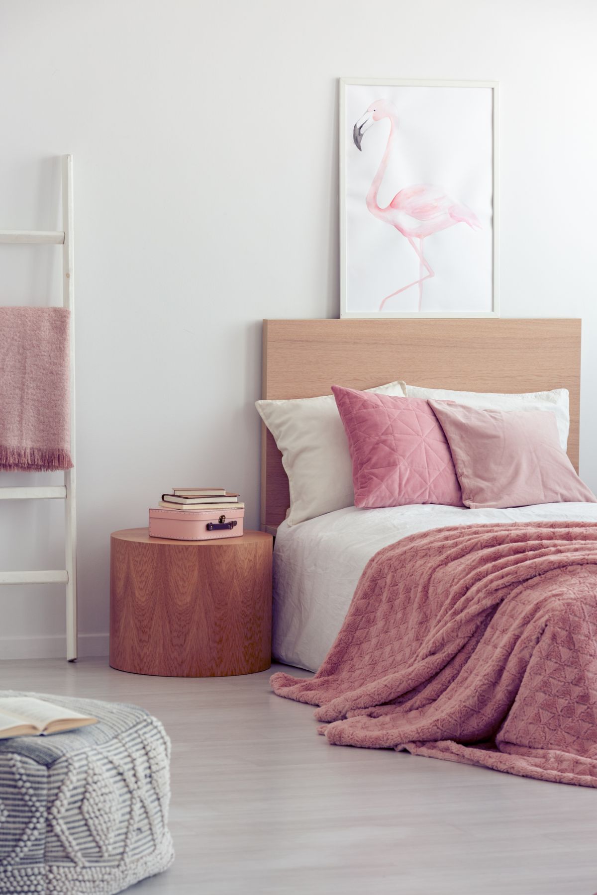 Soft Pink and White: Quietly Sophisticated