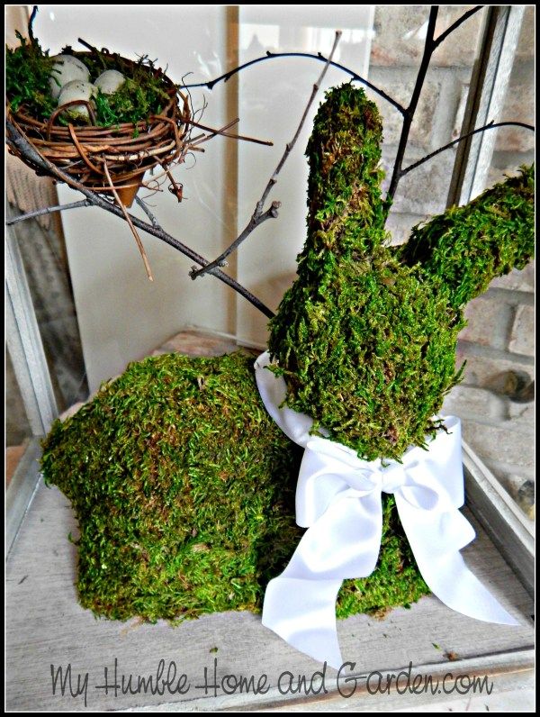 Enchanted Mossy Lantern Display