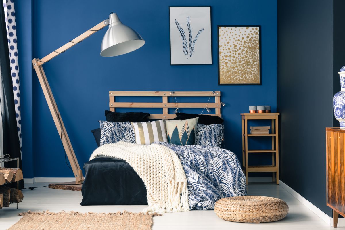 Moody Deep-Blue Retreat