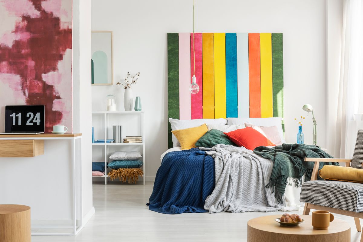 Color-Forward Headboard Focal