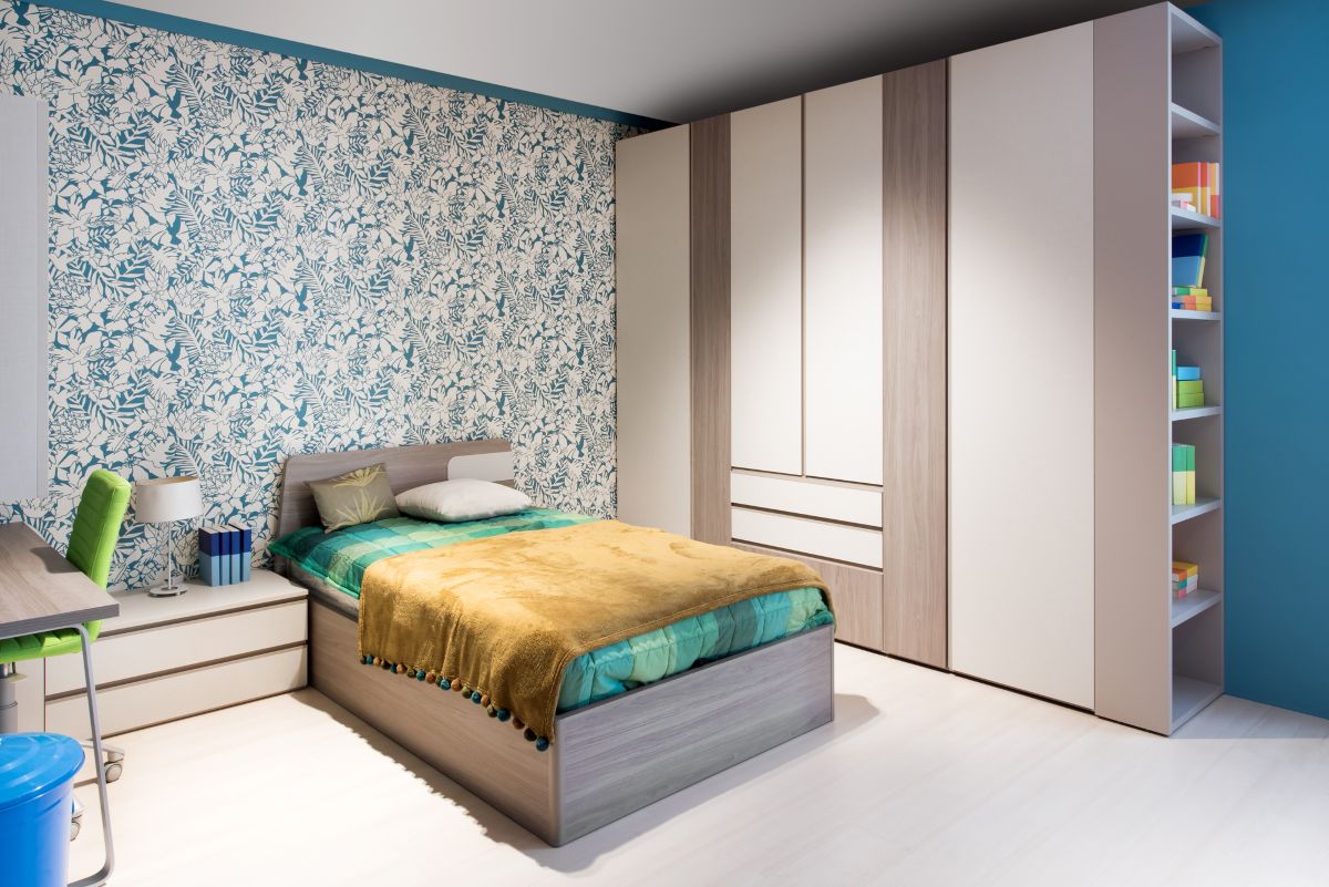 Distinctive Feature Wall