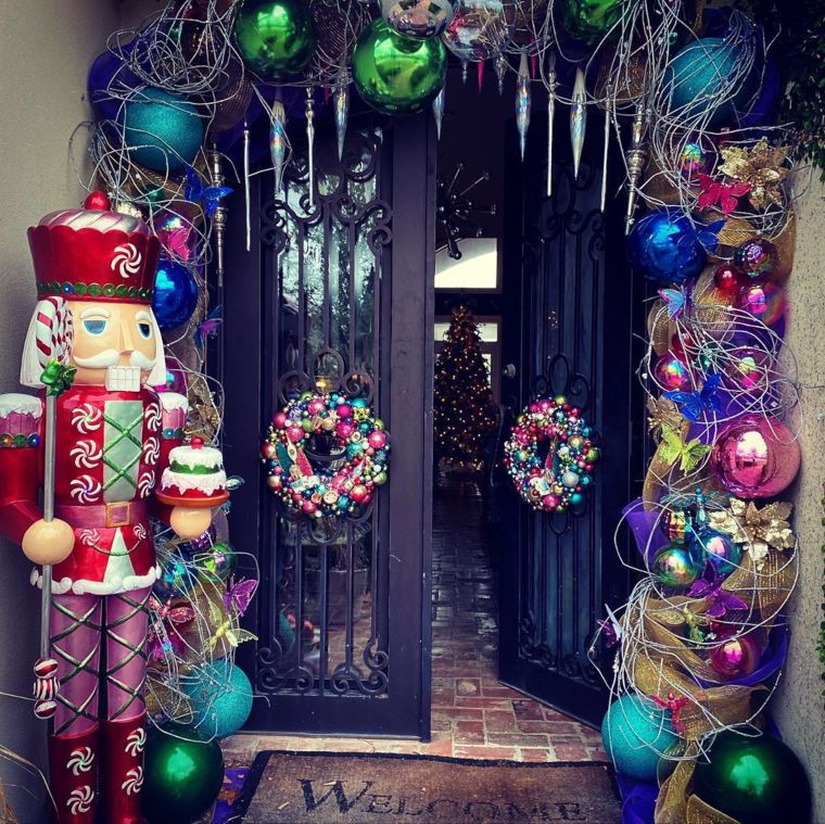 Bold & Unexpected: A Color-Drenched Holiday Entrance