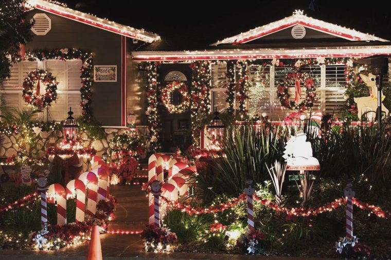 Candy Cane Pathway: Whimsical Walkway Lights
