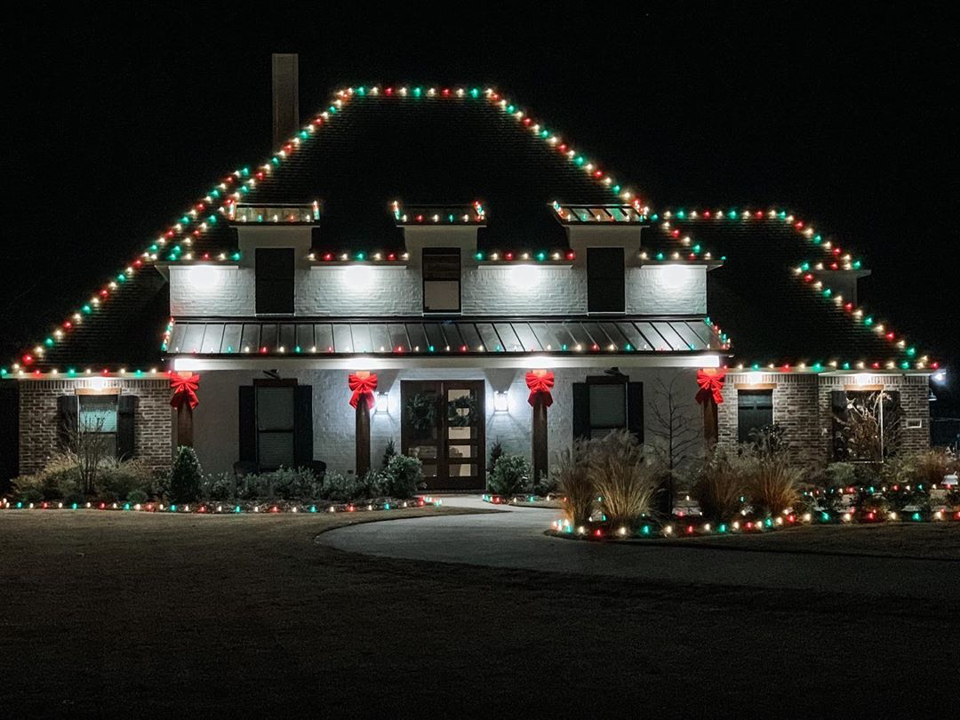 Trace Your Home’s Outline with Rope Lights