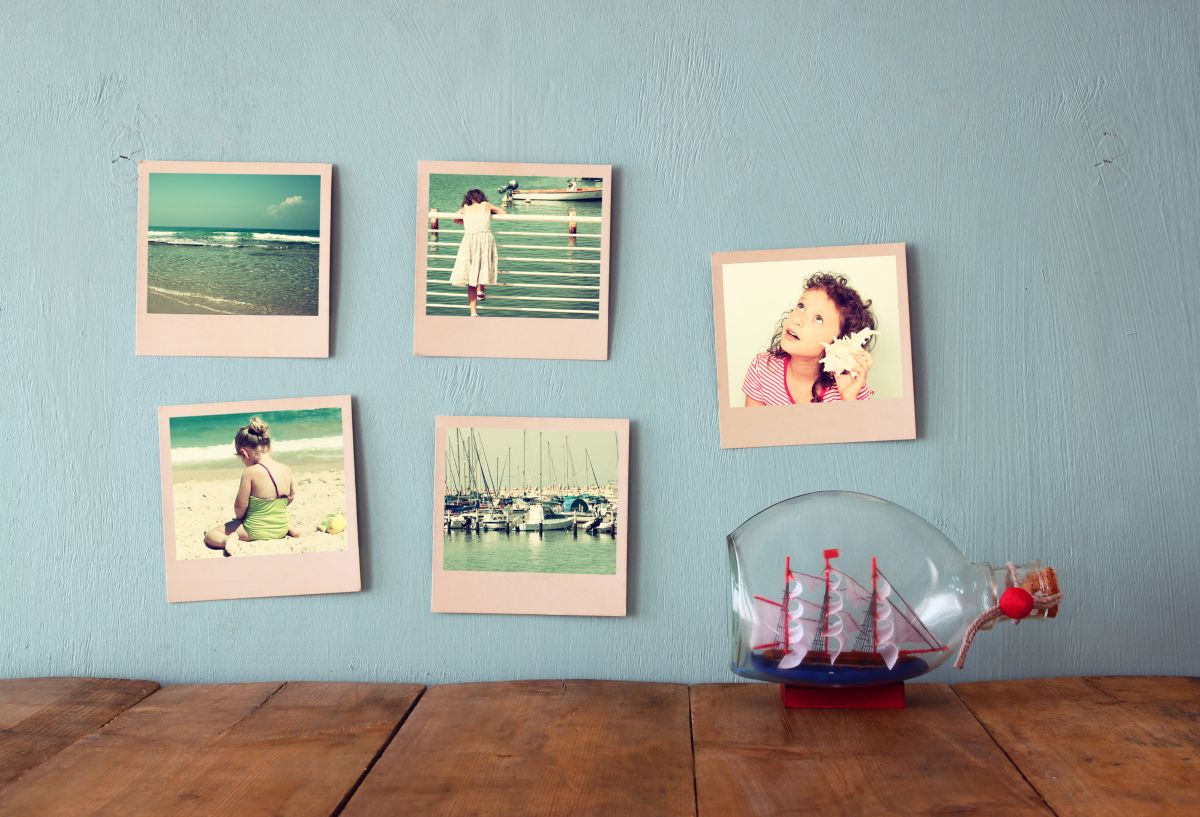Personal Instant-Photo Gallery