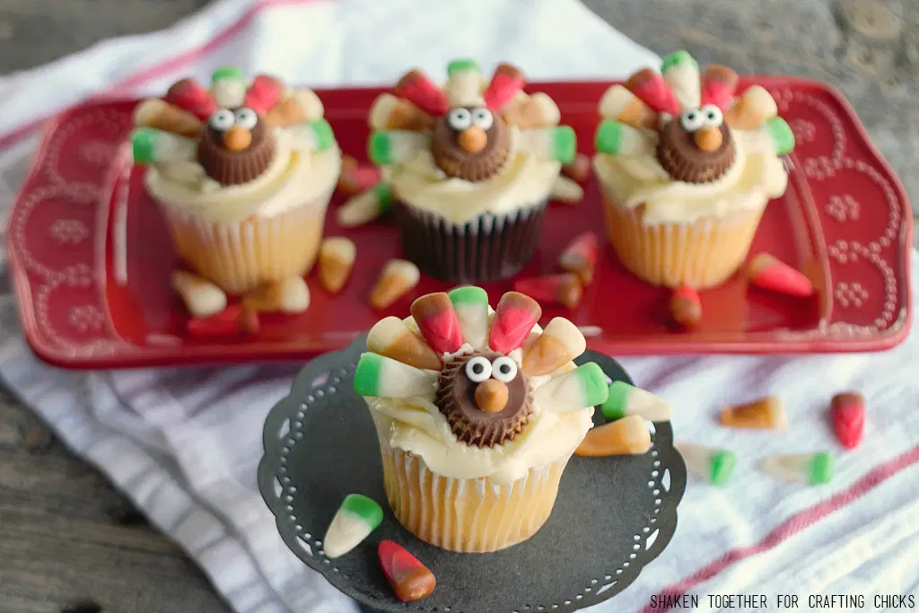 Harvest Candy-Tuft Turkey Cupcakes