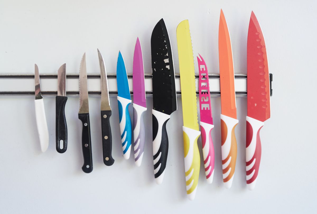 Wall-Mounted Chef Knife Display