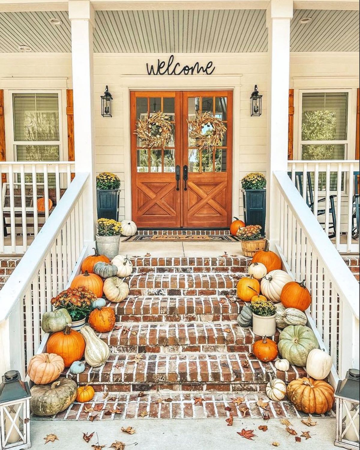 Charming Layers: Wreaths, Pumpkins & Fresh Florals