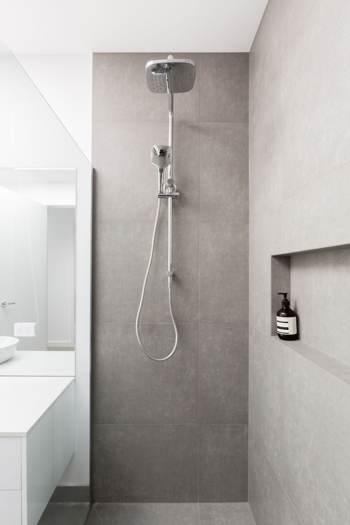 Seamless Fully Tiled Retreat